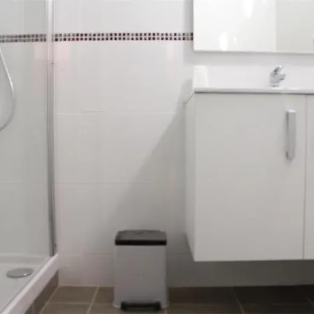 Appt 5 Couchages, Balcon, Parking, Des Minimes - Fr-1-246-168 Appartement *